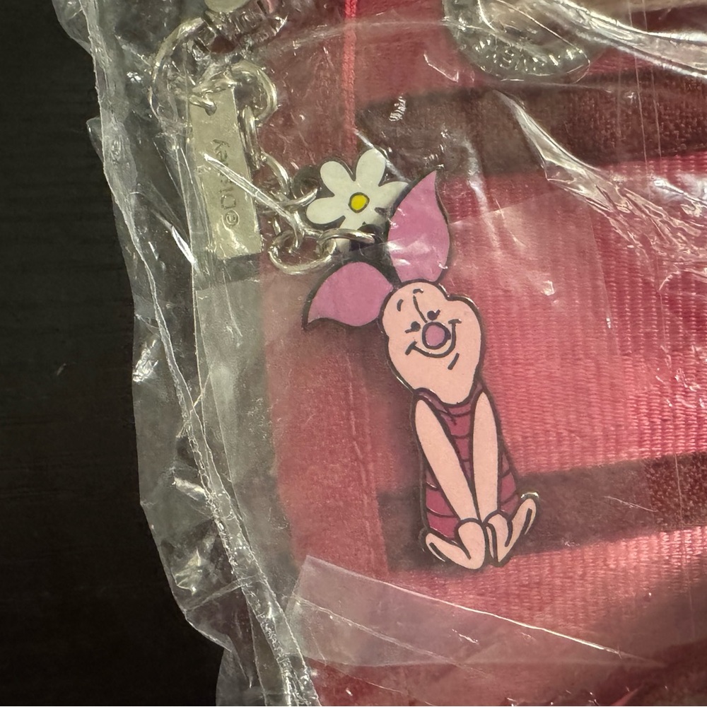Harvey’s Disney Winnie the Pooh Piglet Bucket Bag - Picture 13 of 16